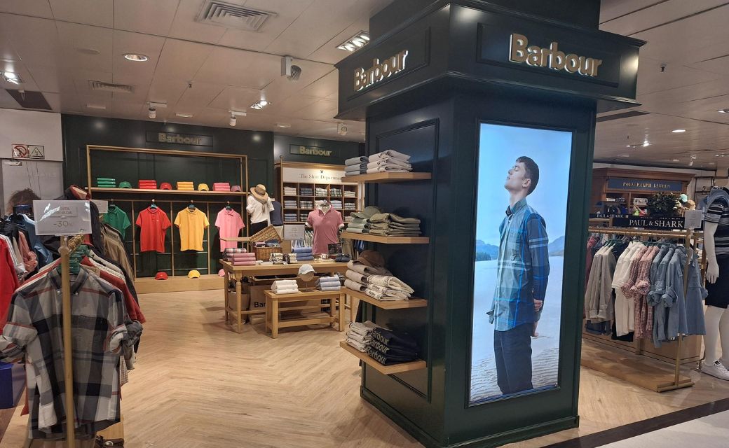 ECI Goya - Corner Barbour