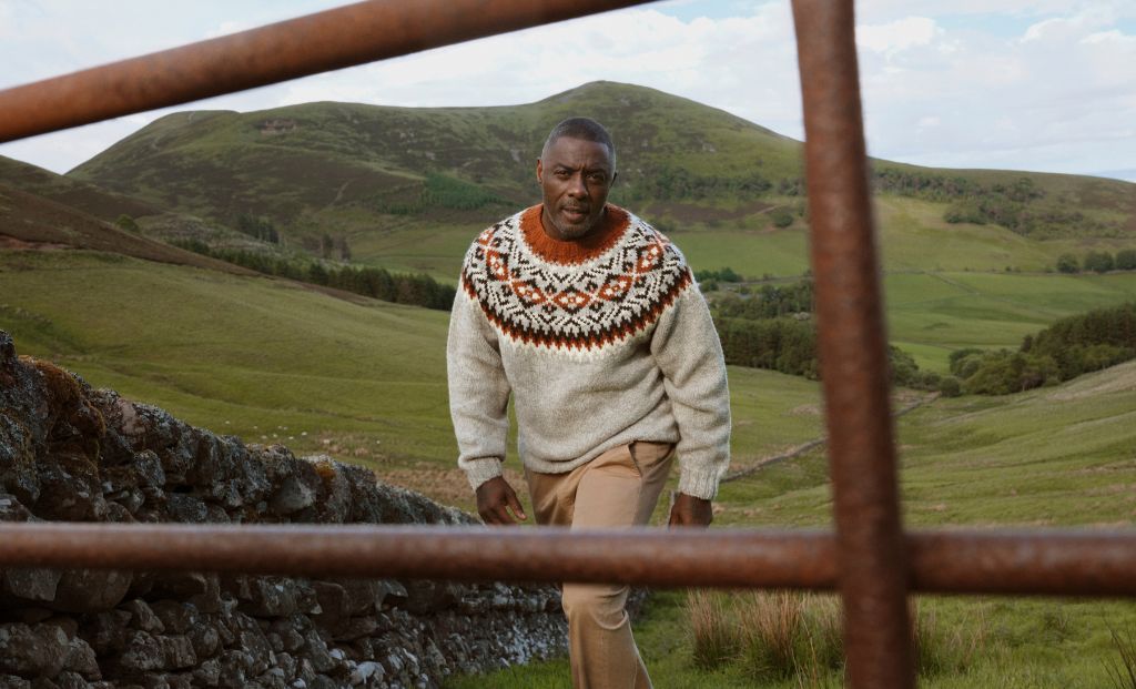 Idris Elba con prendas de la colección Barbour Tartán AW26